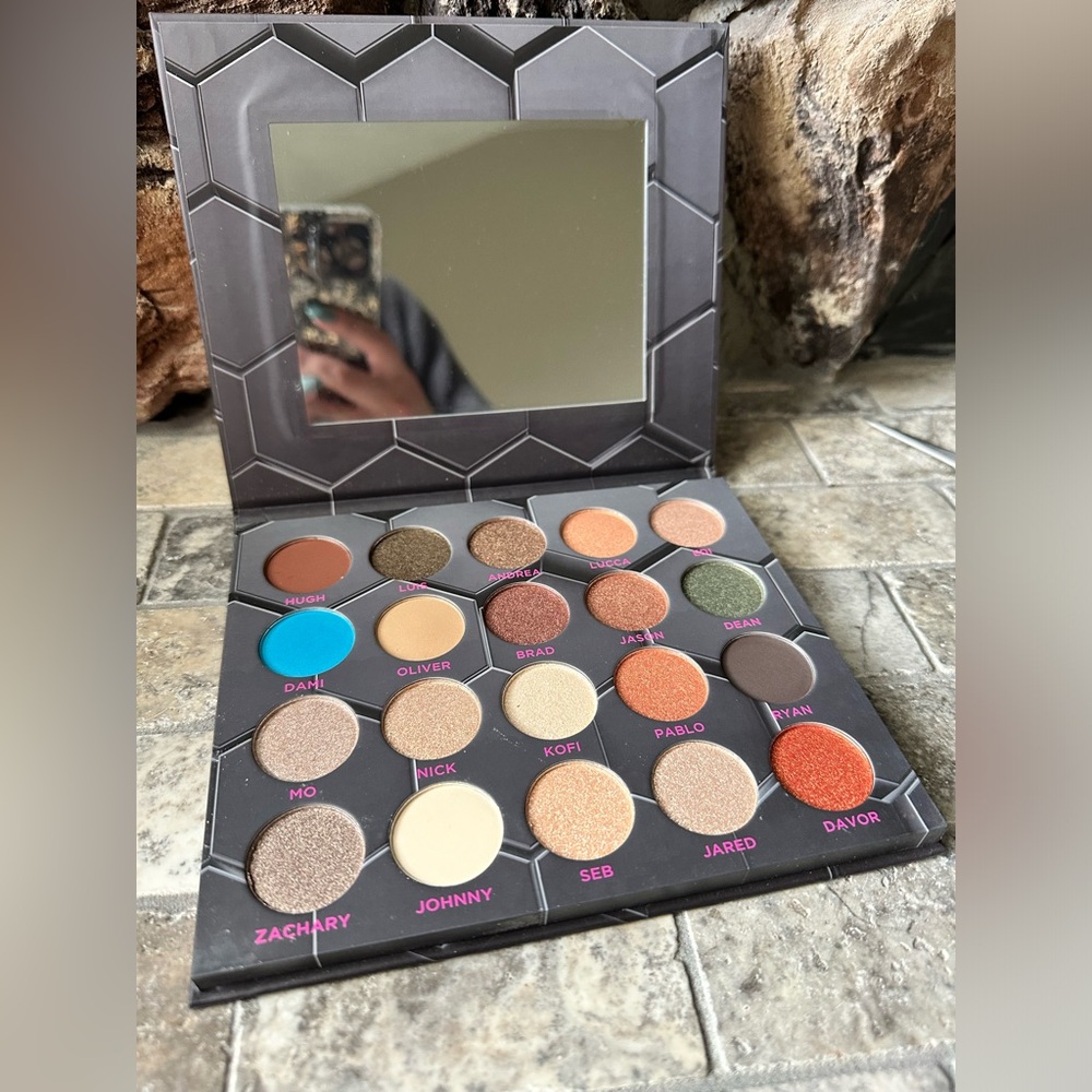 Barbarella Eyeshadow Palette